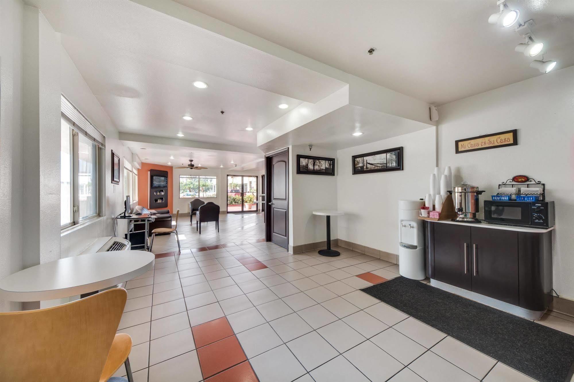 Motel 6-Brownsville, Tx North Экстерьер фото