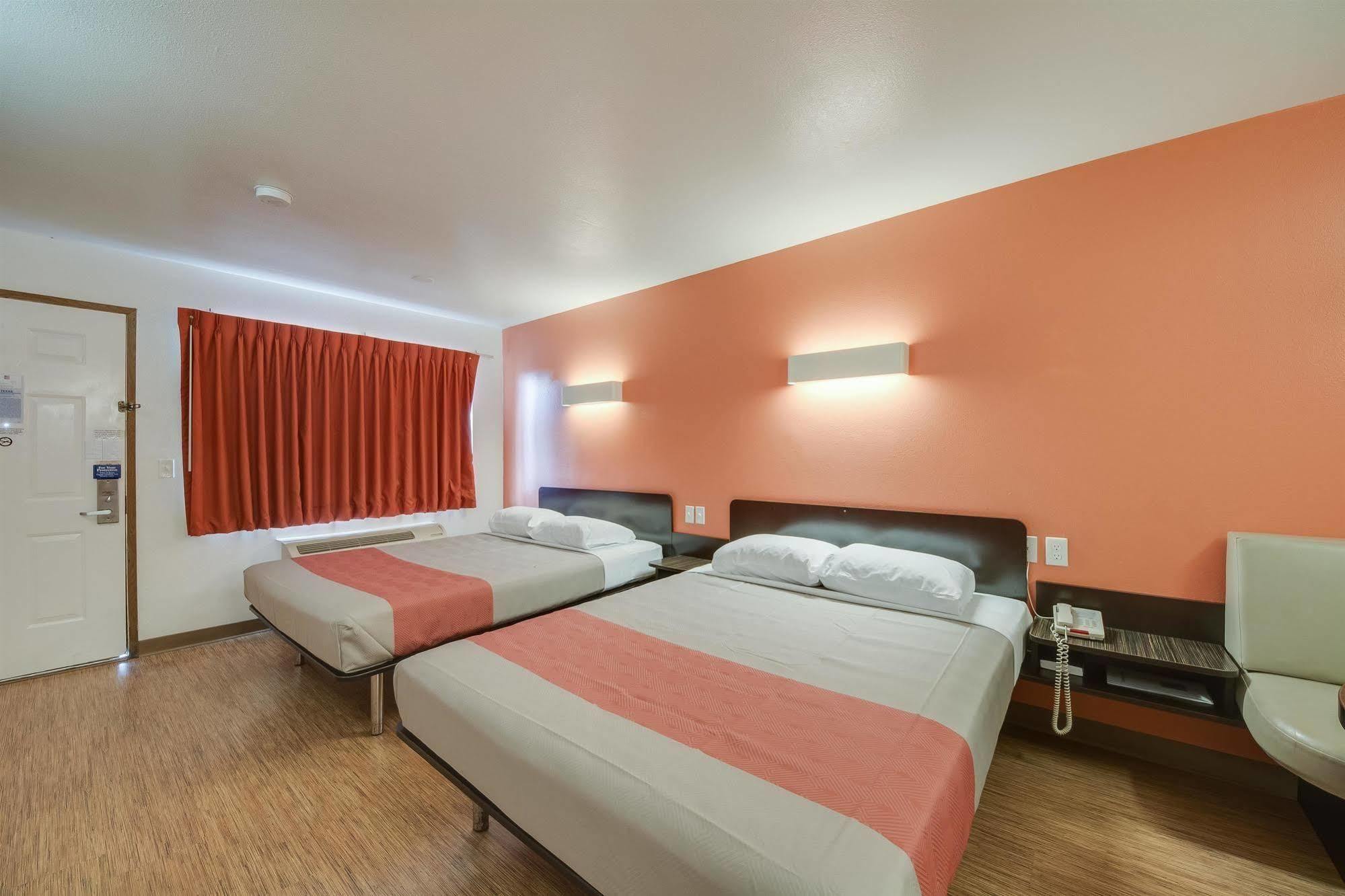 Motel 6-Brownsville, Tx North Экстерьер фото