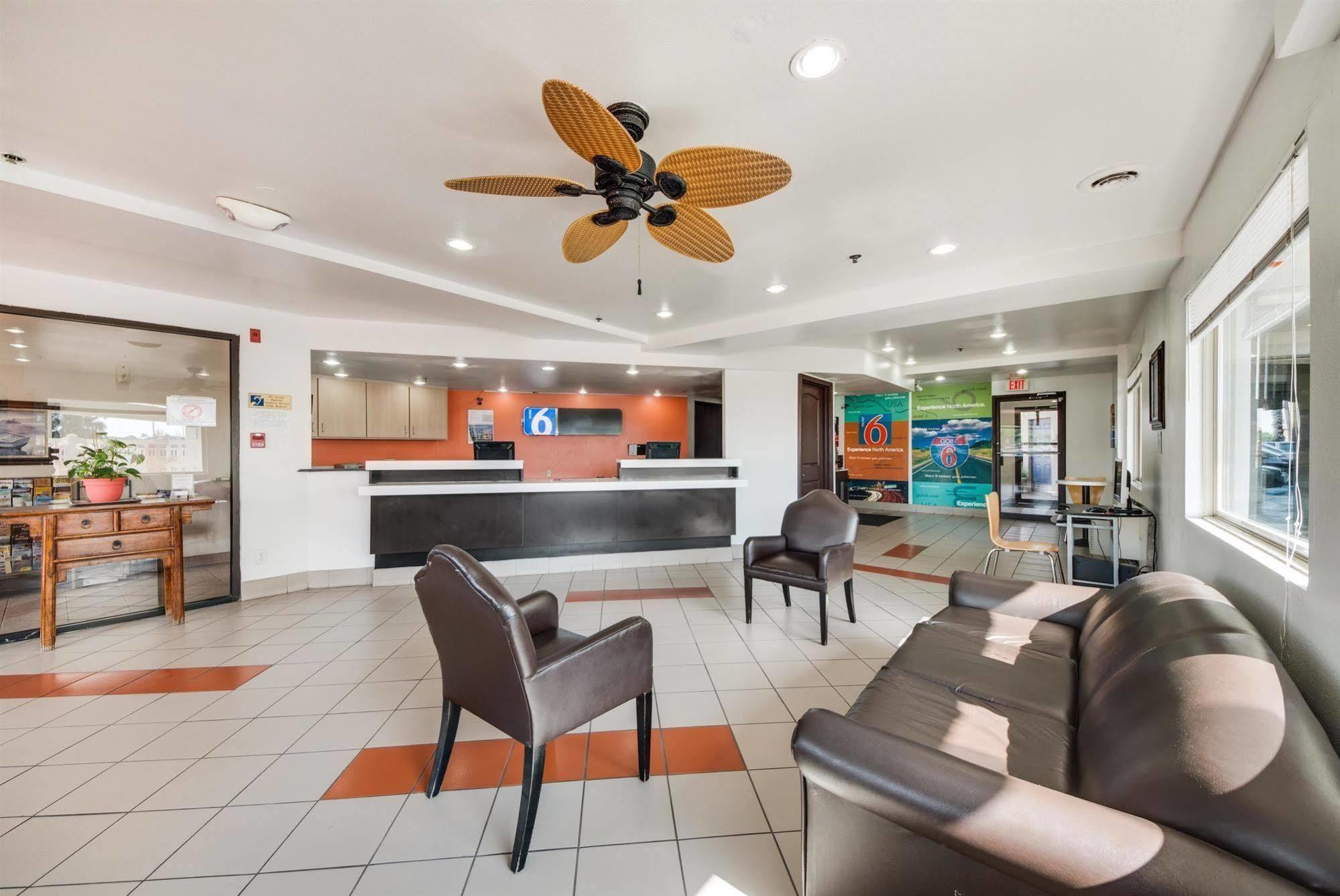 Motel 6-Brownsville, Tx North Экстерьер фото