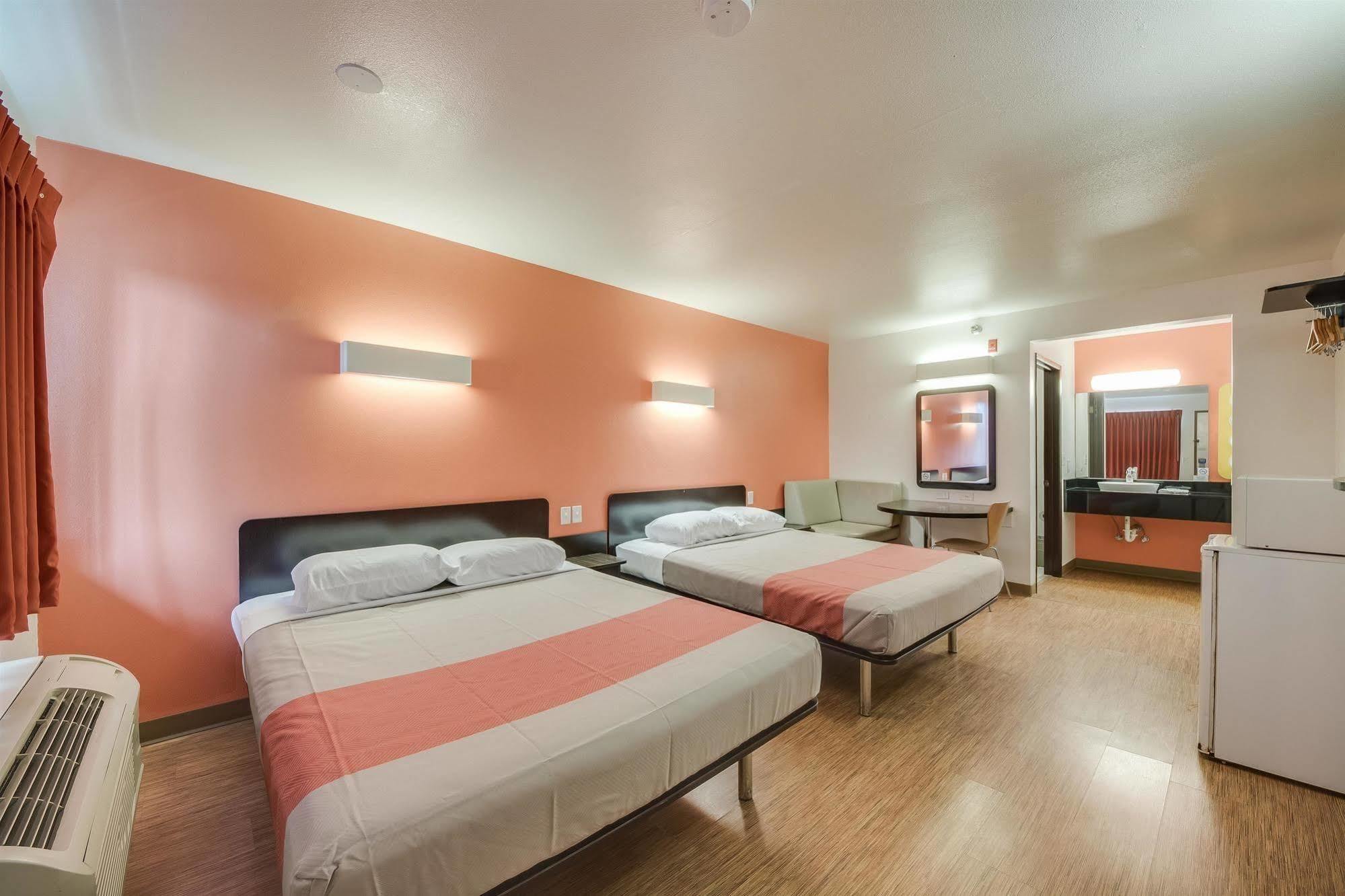 Motel 6-Brownsville, Tx North Экстерьер фото