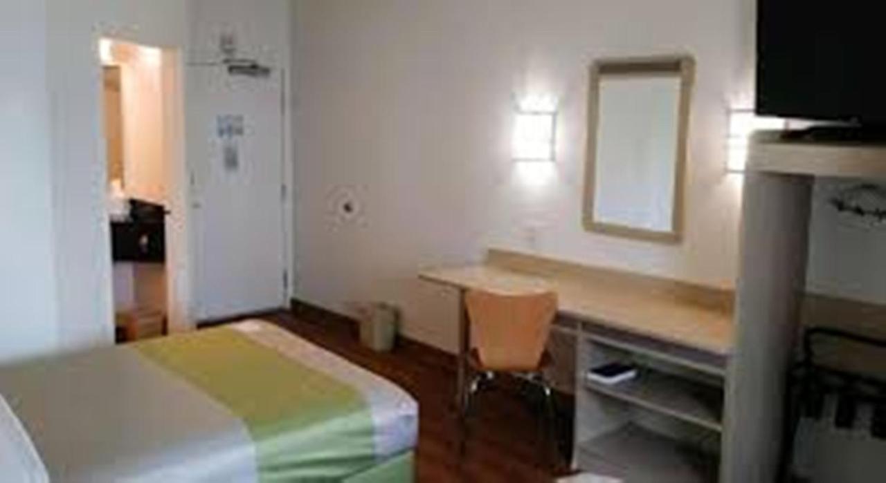 Motel 6-Brownsville, Tx North Экстерьер фото
