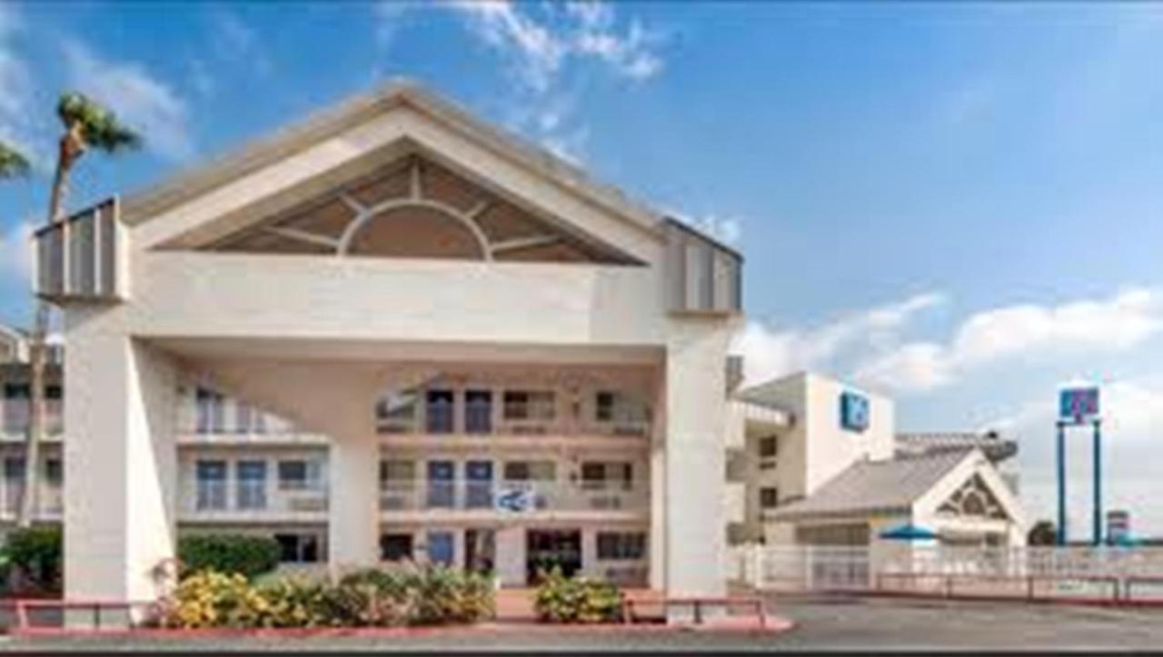 Motel 6-Brownsville, Tx North Экстерьер фото
