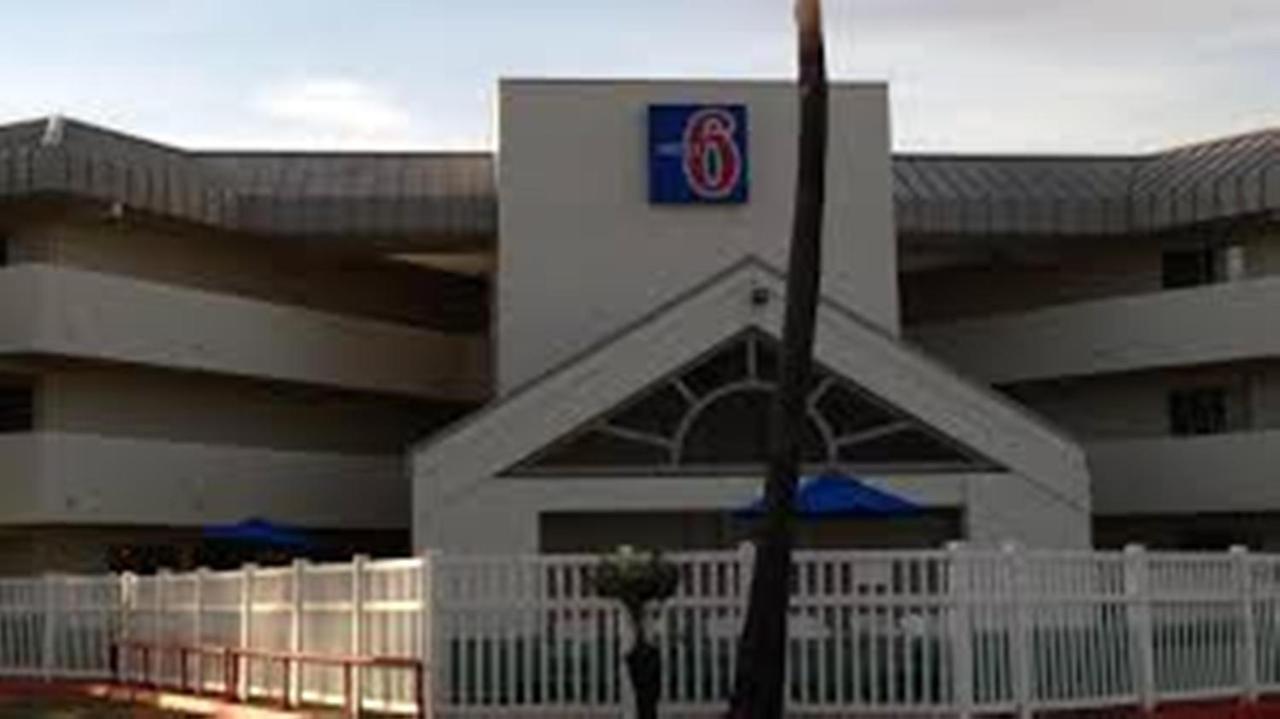 Motel 6-Brownsville, Tx North Экстерьер фото